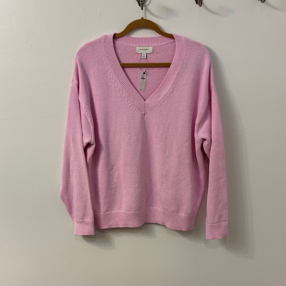 Banana Republic Classic Pink V-Neck Women's Sweater